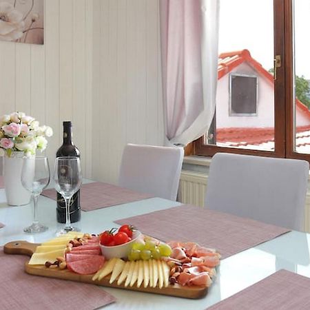 Holiday Home Mons Aureus Gornje Sitno Ngoại thất bức ảnh