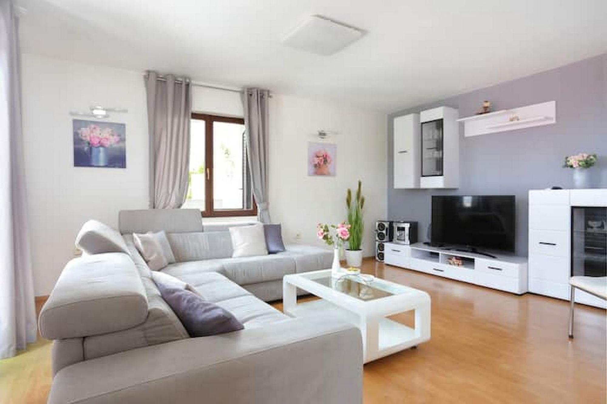 Holiday Home Mons Aureus Gornje Sitno Ngoại thất bức ảnh