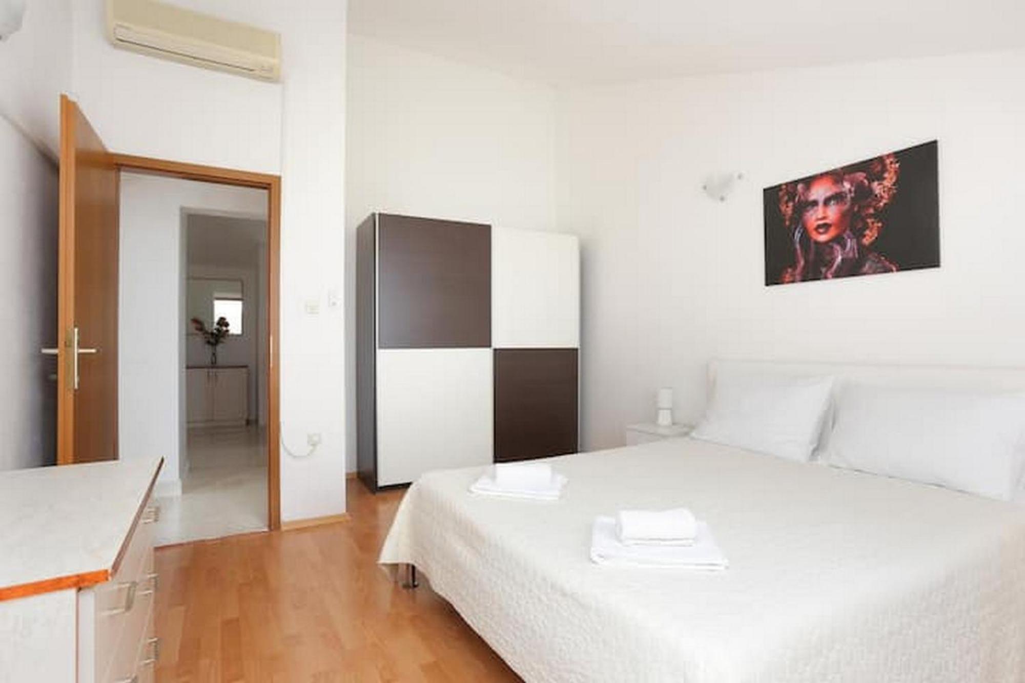 Holiday Home Mons Aureus Gornje Sitno Ngoại thất bức ảnh