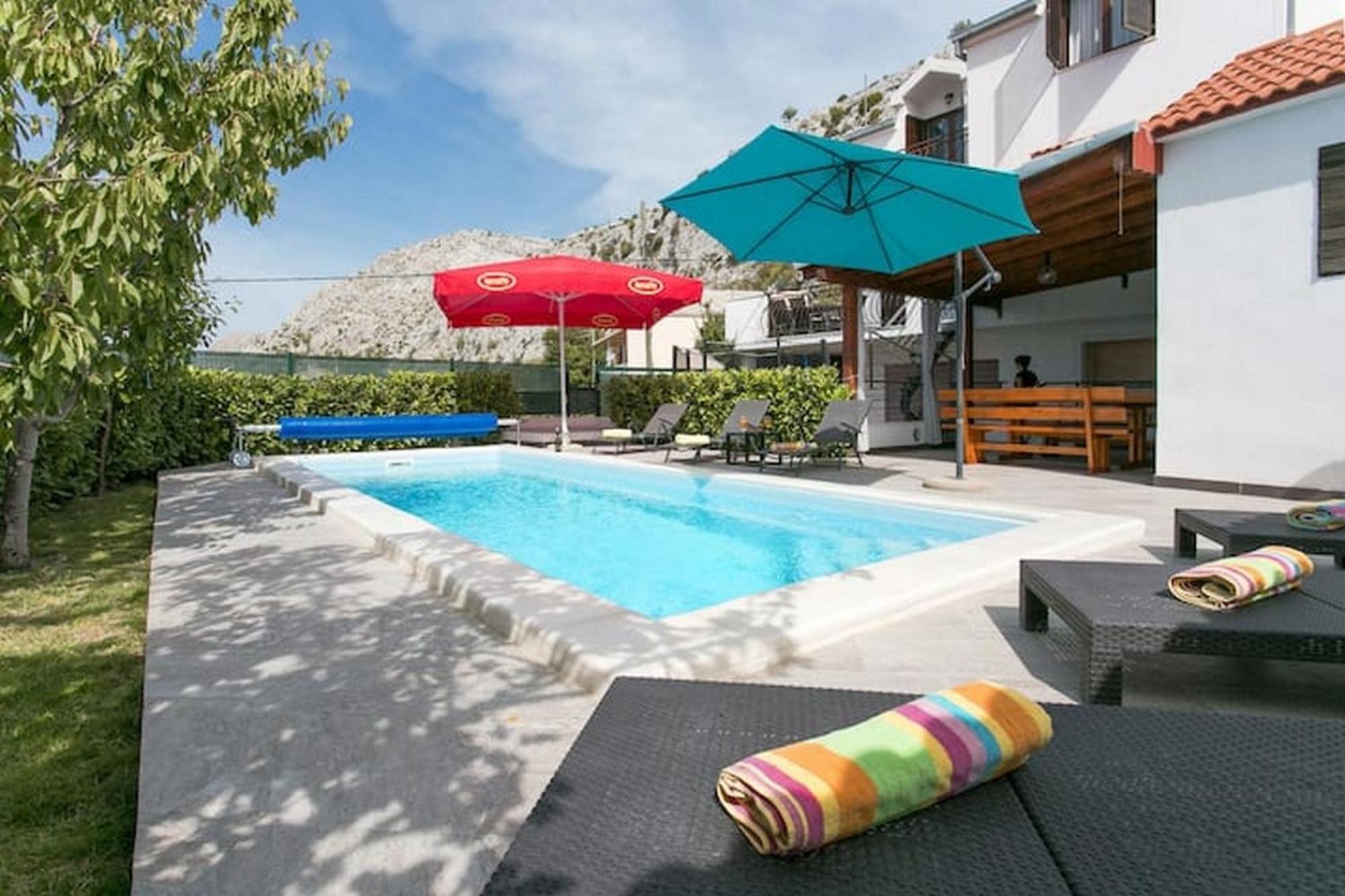 Holiday Home Mons Aureus Gornje Sitno Ngoại thất bức ảnh
